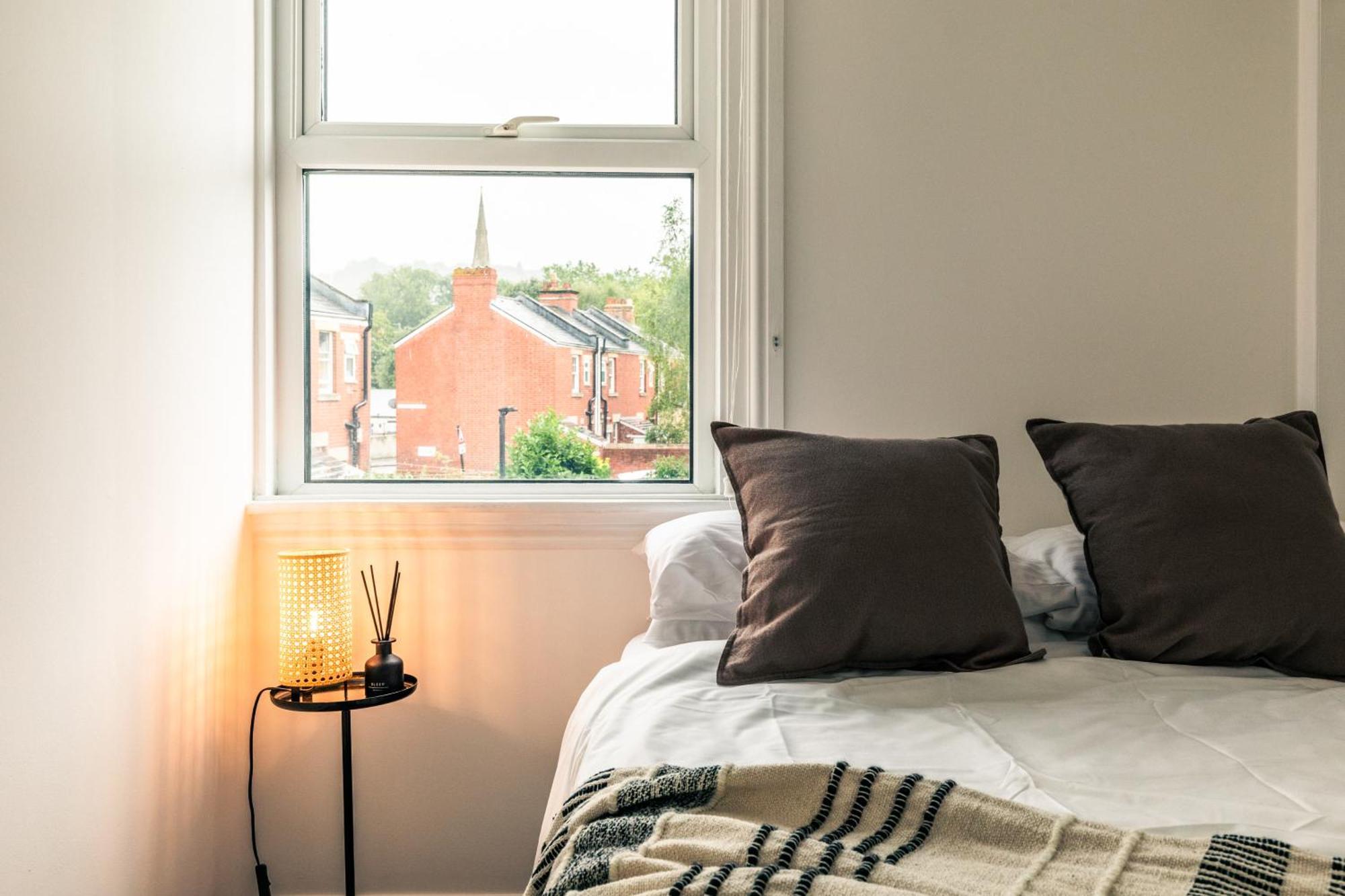 The Broadway Bath - 2 Bedrooms With Parking, Central Bath Exteriör bild